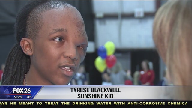 The Sunshine Kids experience Texans training camp