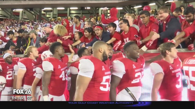 No. 18 Houston improves to 9-0, beats Cincinnati 33-30