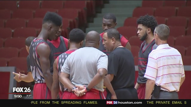 UH hoops optimistic for a better year