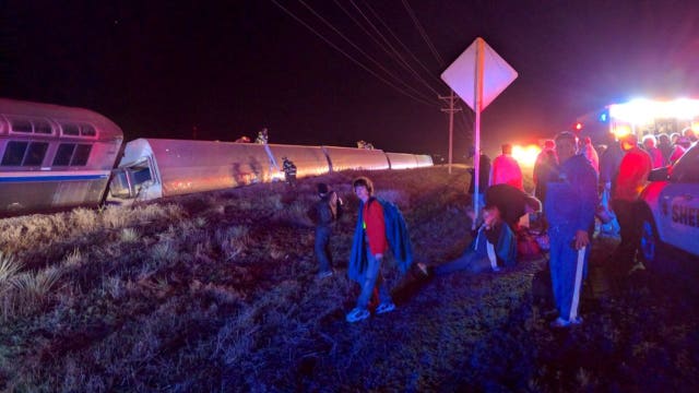 Amtrak train heading to Chicago derails, injuring at least 32
