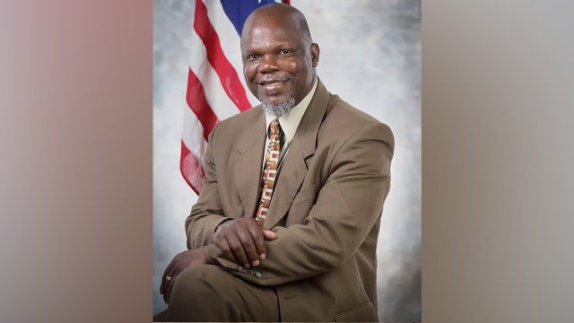 Hempstead mayor arrested on charge of abuse of official capacity