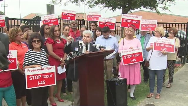 Protesters say I-45 expansion will affect minority Houstonians