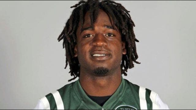 Man who shot ex-NFL player charged with manslaughter