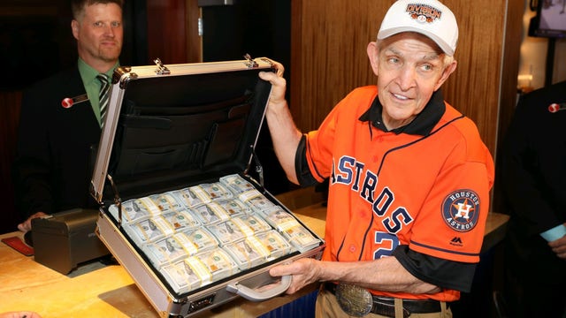 Mattress Mack places $3.5 million bet on Astros