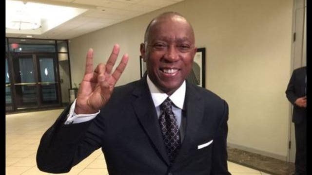 Mayor Turner says city to honor University of Houston football