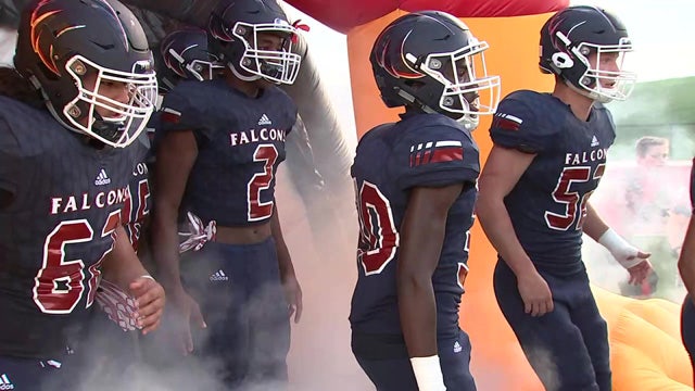 Rain didn't stop Clear Lake High School homecoming game