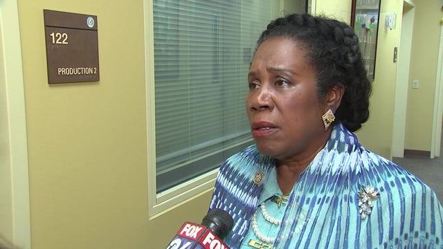 U.S. Rep. Sheila Jackson Lee leaves 2 influential roles amid lawsuit