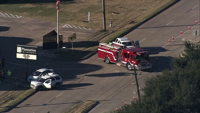 Two passengers killed in Fort Bend County two-vehicle crash