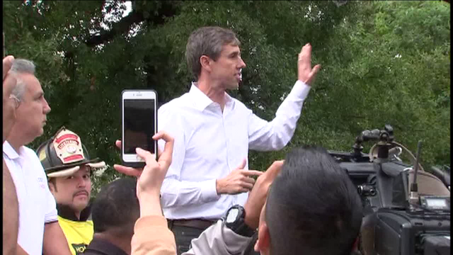 Beto O'Rourke supporters swarm to see him in Houston
