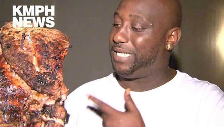 4ed39d51-Man saves ribs-404959