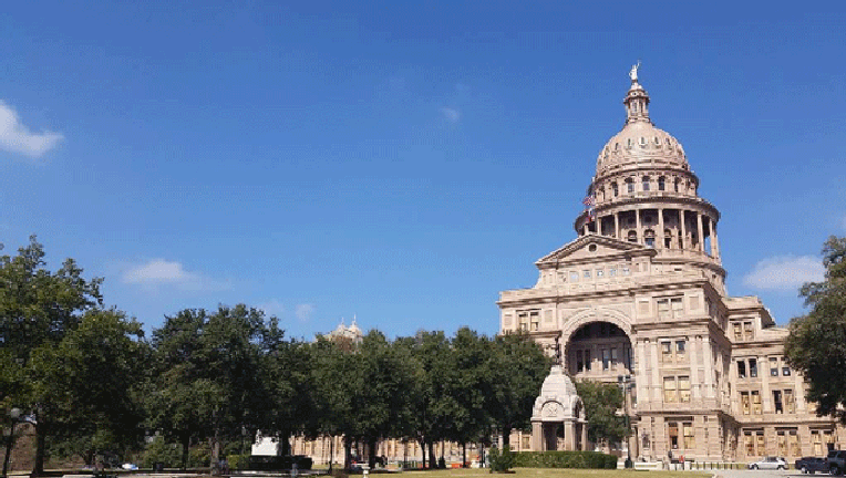 Austin-Texas-capitol_1482110566504-407693.gif