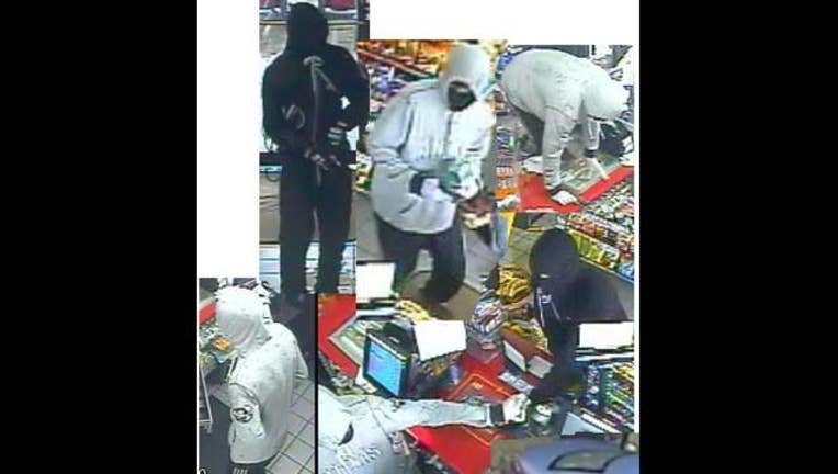 3c1c144f-CS-290 gas station robbery pic_1451411969760.jpg