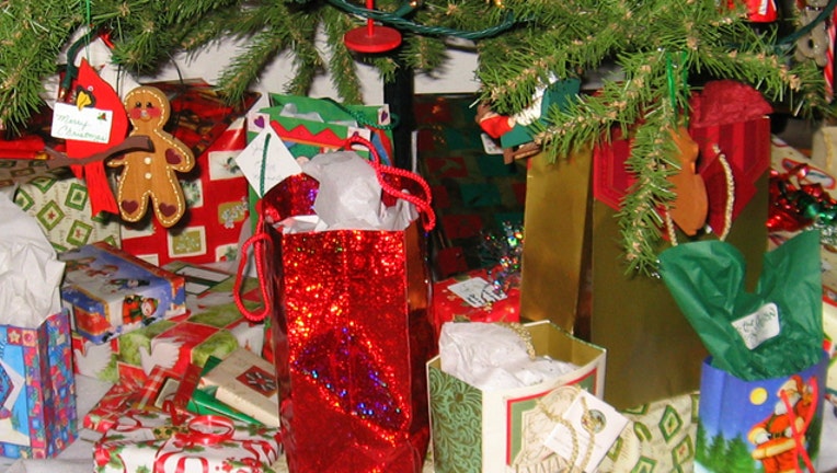 907e17fe-Christmas presents stock image by Jim Moore via Flickr-404023