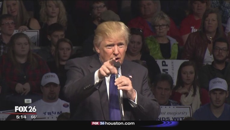7a29b4e7-Donald_Trump_speaks_in_Beaumont_0_20151114232058