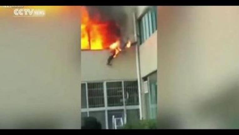 275194fc-FIRE_1450904341221.JPG