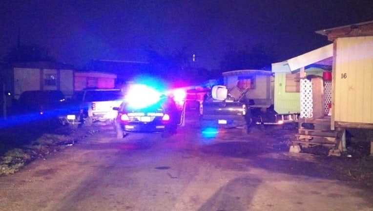 f0864cac-Man shot and killed outside east Houston mobile home