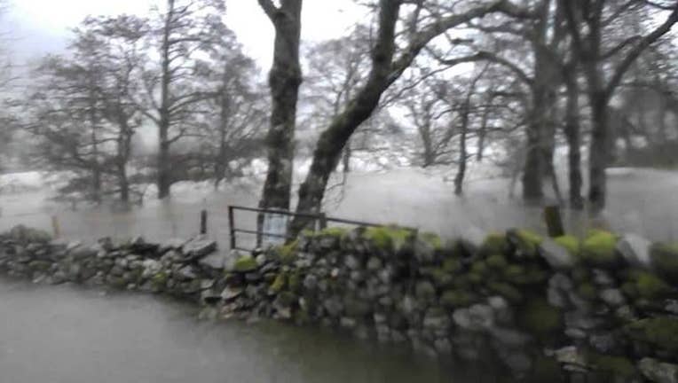 59935de4-Flooding_in_Cumbria______Credit__YouTube_0_20151205175839