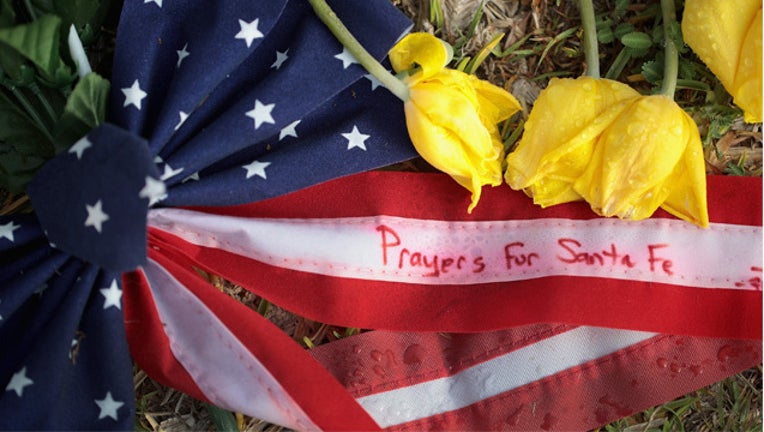 41b6c574-GETTY Santa Fe Texas hs shooting_1536869702502.jpg-407693.jpg