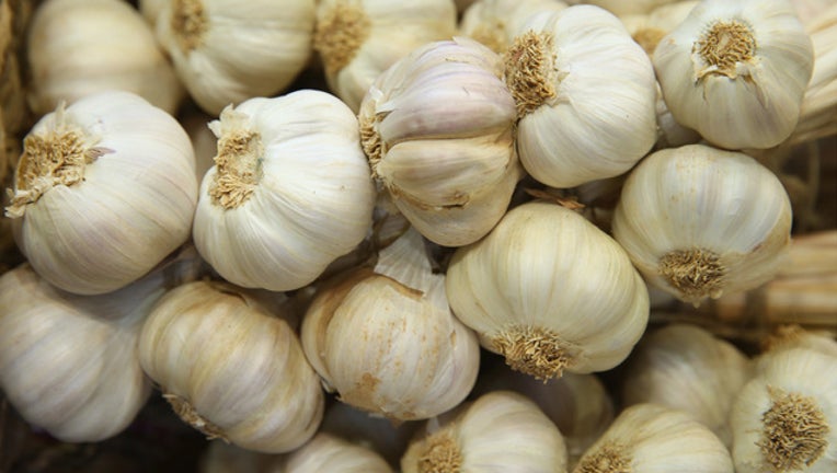 50eb19e7-GETTY garlic 041519_1555325025781.jpg-401385.jpg