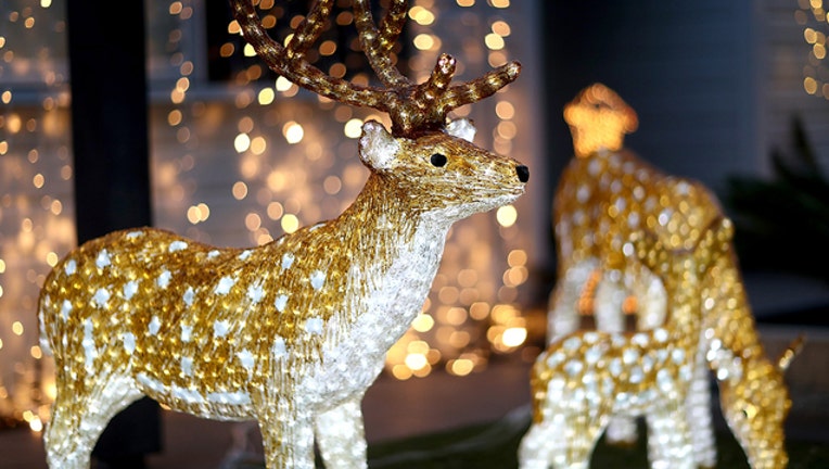 14b56563-GETTY_christmasdecor_112318_1542970307133-401385.jpg