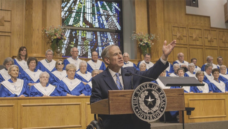 65813d92-Governor Abbott in Rockport_1535317668518.jpg-407693.jpg