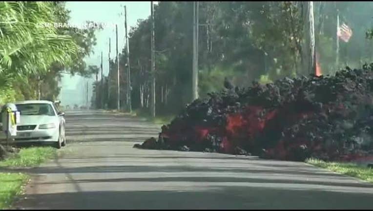 f1b2465d-Hawaii_volcano_destroys_homes__forces_ev_0_20180507202417-401385-401385