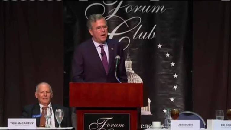 13958d05-Jeb_Bush_Selfie_tips_0_20151228224334
