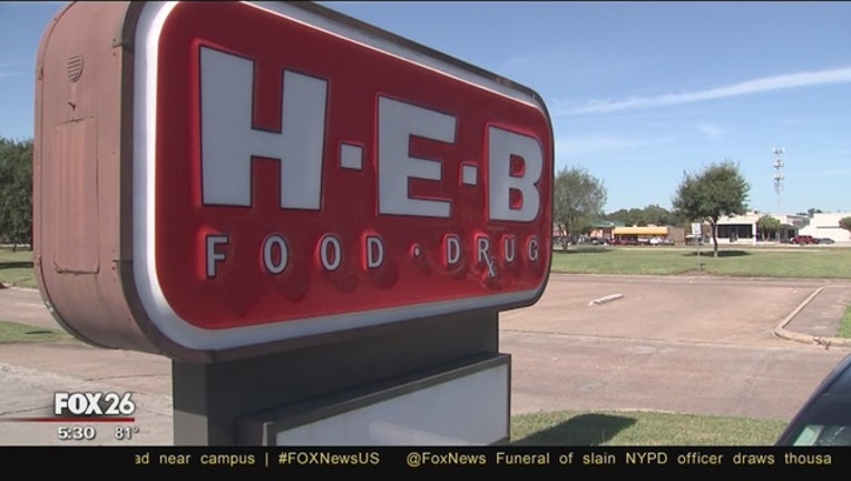 Meyerland_HEB_reopens_following_major_fl_4_20151028225009