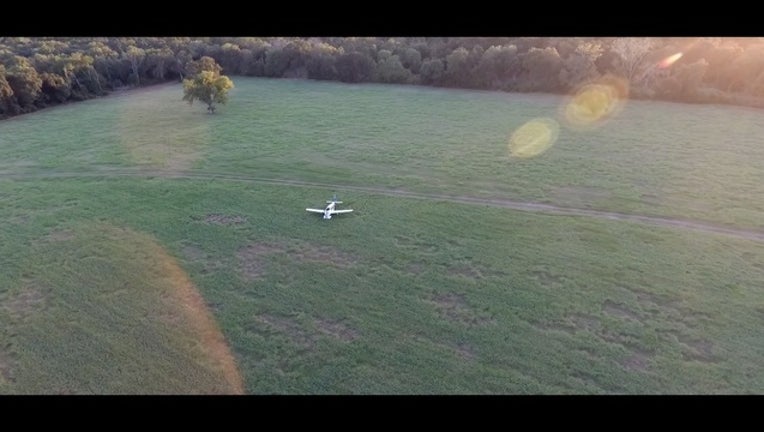 92151650-Montgomery County Plane landing_1503107951634.jpg