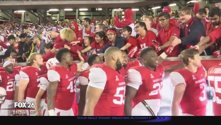 51ef0fad-UH_gets_past_Cincinnati_0_20151108053032