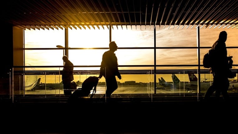 05b5b11e-airport_generic_01_011419_1547478883128-401096.jpg