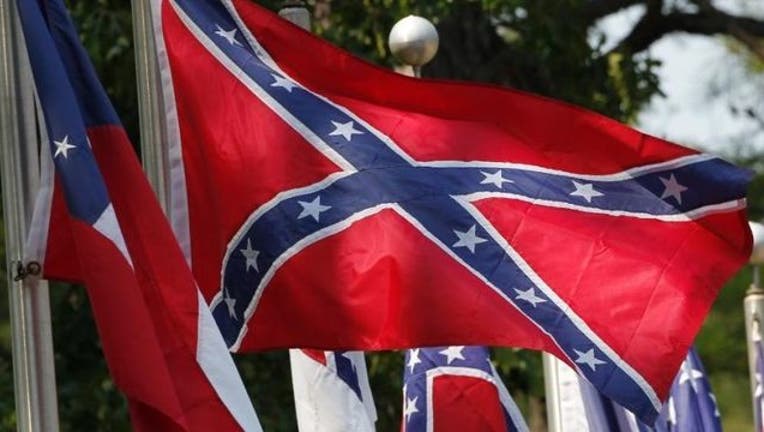 d9d40014-confederateflagfoxnews_1493648053581.jpg
