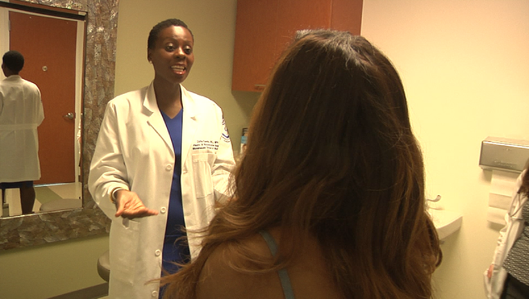 doctor patient_1496342460482-404959-404959.png