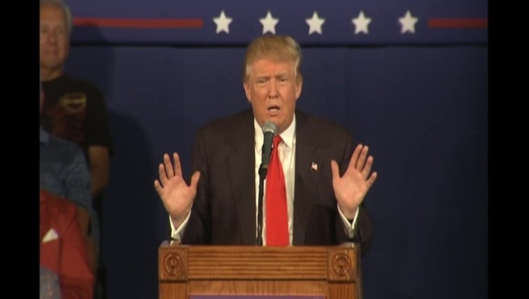 Donald Trump hands up_1462913219670.jpg
