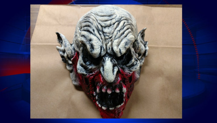 5ff471e5-holly-hill-clown-mask-attack_1527450364230-402429.jpg