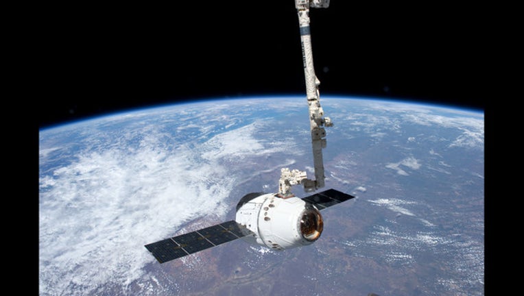 fd45a1f0-spacex_iss031e070790_1488232729311.jpg