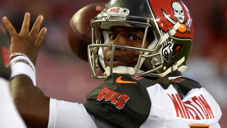 7f8a82aa-jameis winston throws_1524677399876.jpg-401385.jpg