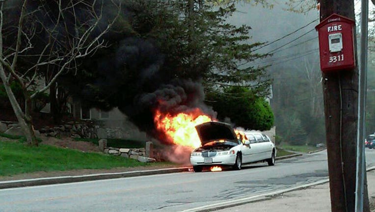5614374a-limo-fire_1463255975234-407693.jpg