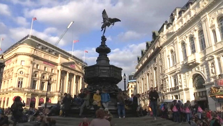 ffe3ce3f-UK_1557311034100-401385.jpg