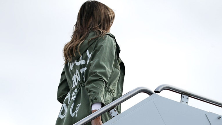 618dadb2-Melania Trump jacket (GETTY IMAGES)-401720