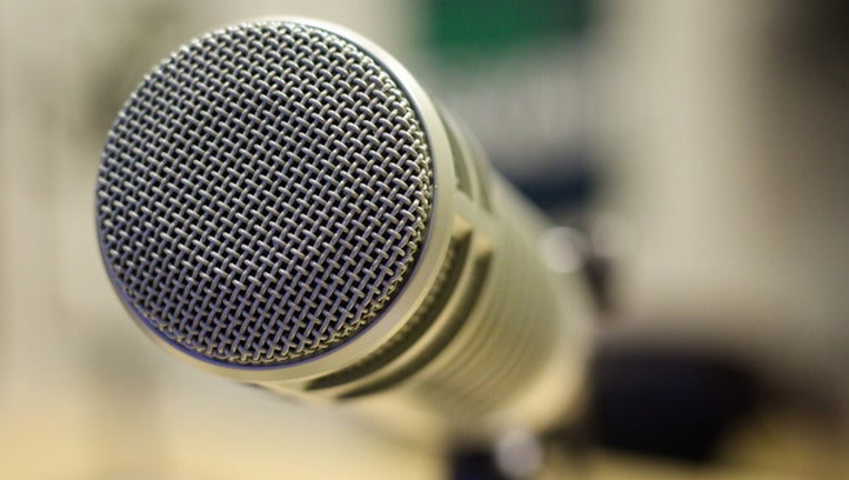 81c5c928-pixabay-microphone_1562076930912.jpg