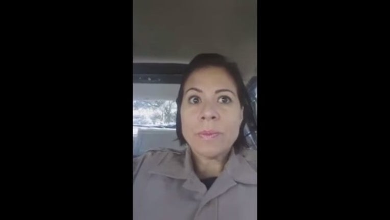 670dd3f9-officers_emotional_plea_9_7_15_1441638795545-65880.jpg