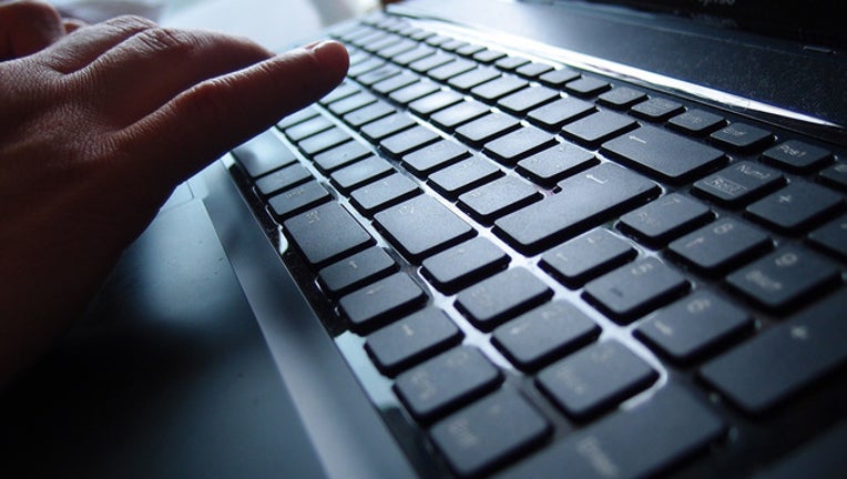 3b199912-pixabay-keyboard-943739_1920_1560340565250.jpg