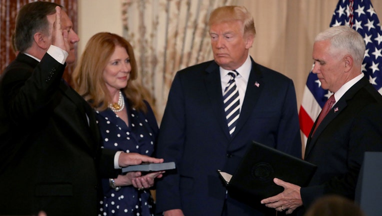 Pompeo sworn-in (GETTY IMAGES)-401720