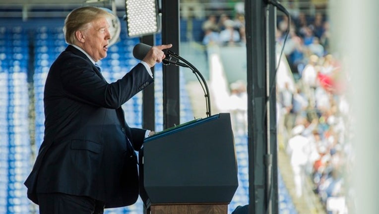 90d40990-president_trump_generic_07_091518-401096