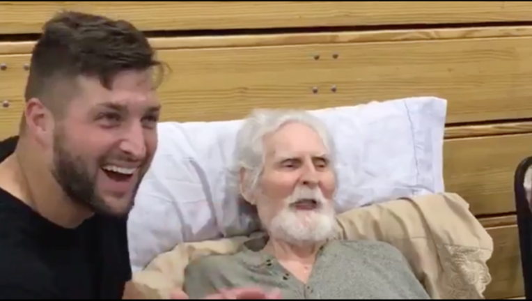 a83533f4-tim-tebow-hurricane-irma-shelter-video_1505224064279-402429.png