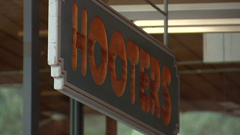 hooters.png