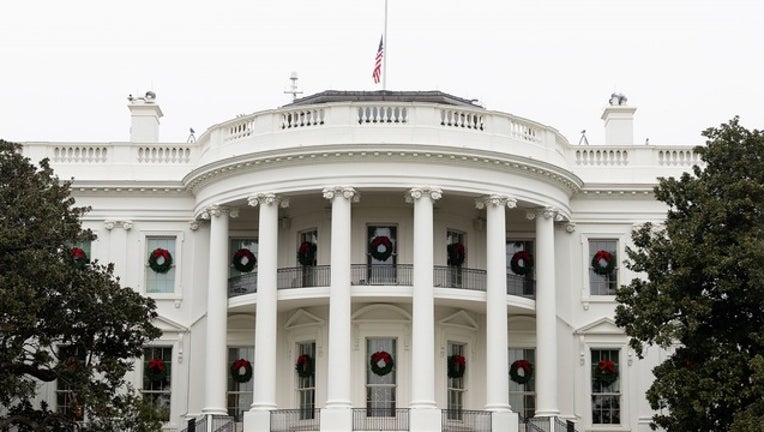 152498f7-white_house_flag_half-staff_120218_keegan_barber_1543784001935-401096.jpg