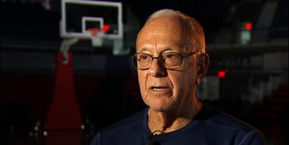 Smu S Basketball Coach Larry Brown Steps Down Fox 26 Houston