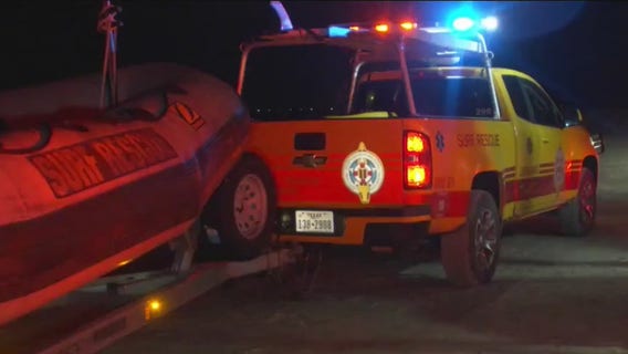 4 rescued after Galveston boat crash stranded passengers on jetty, temperatures threatened hypothermia